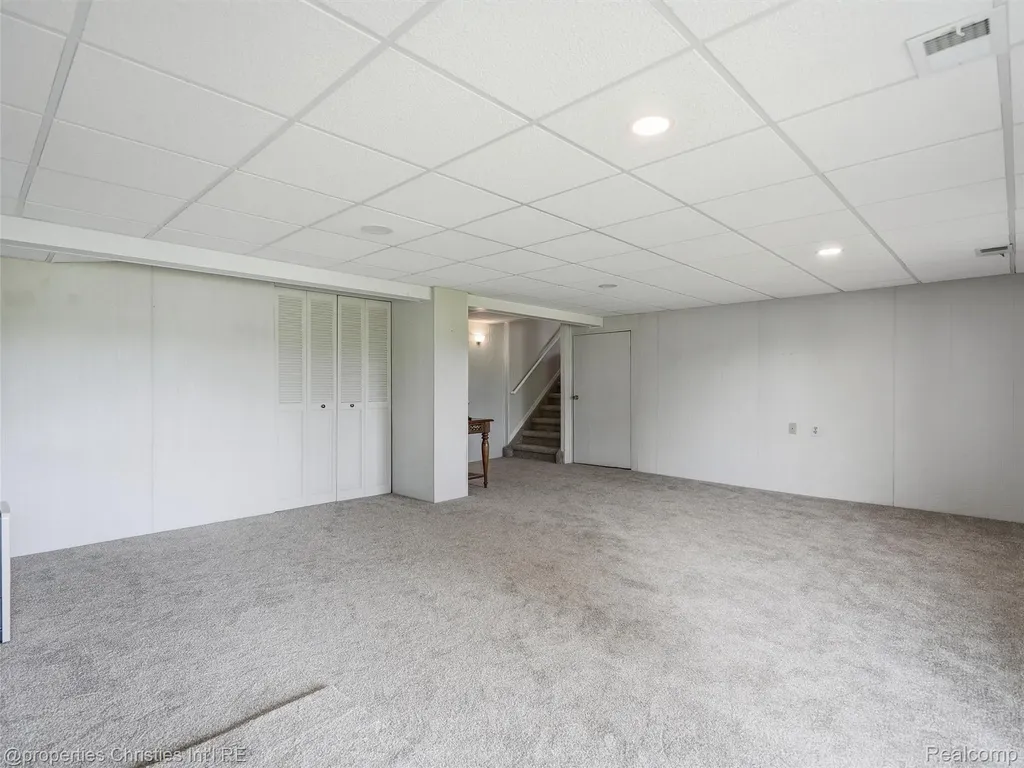 1721 Imperial Drive Highland Charter Township MI 48356