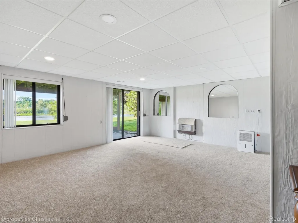 1721 Imperial Drive Highland Charter Township MI 48356