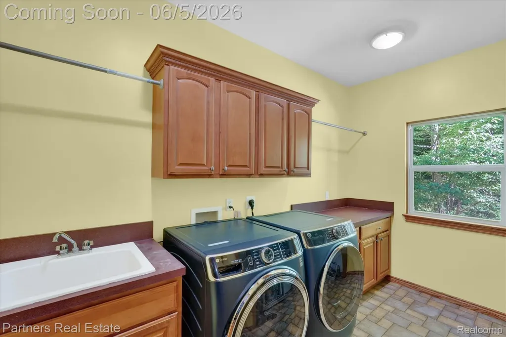 4053 Rolling Acres Drive Hartland Township MI 48353
