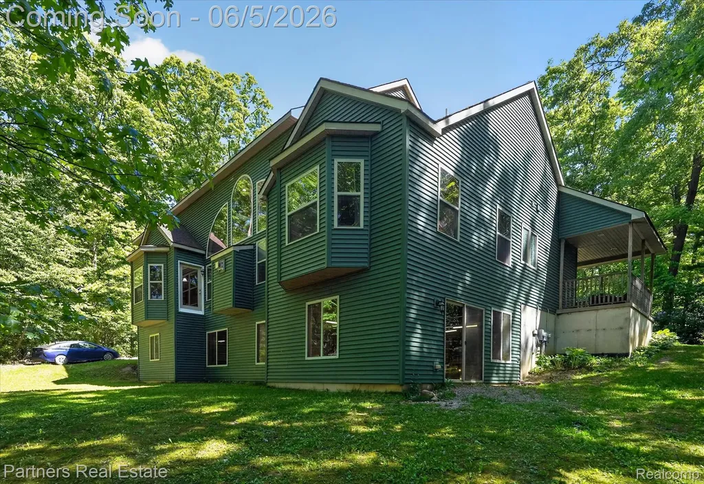 4053 Rolling Acres Drive Hartland Township MI 48353