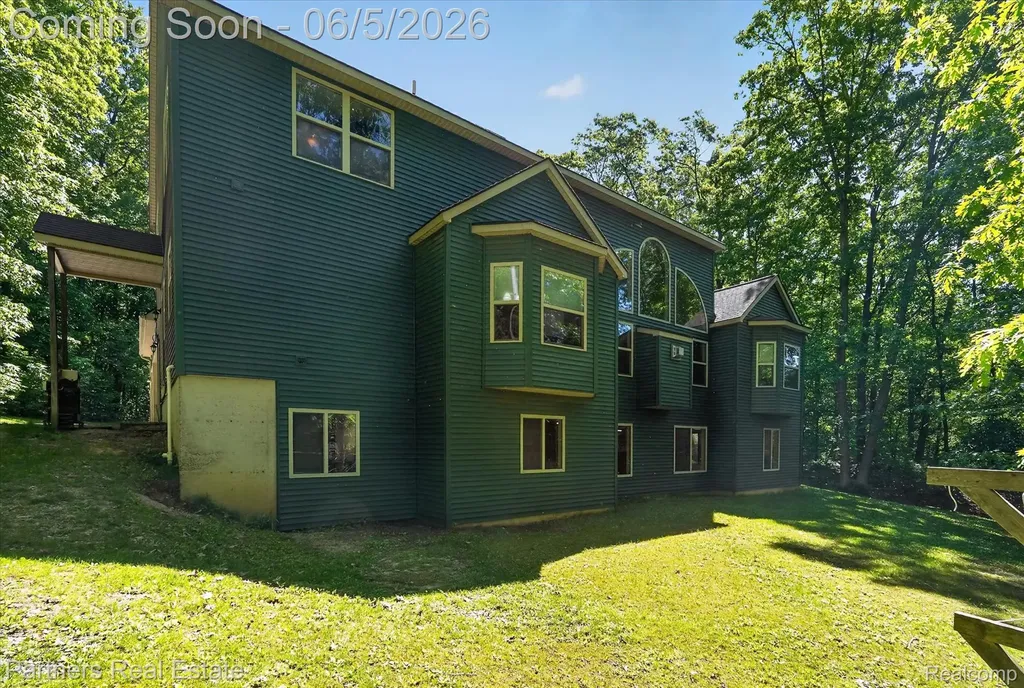4053 Rolling Acres Drive Hartland Township MI 48353