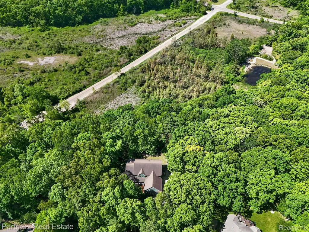 4053 Rolling Acres Drive Hartland Township MI 48353