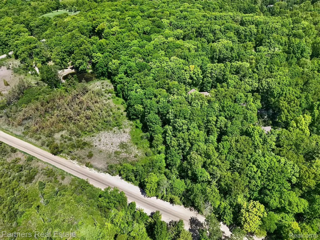 4053 Rolling Acres Drive Hartland Township MI 48353