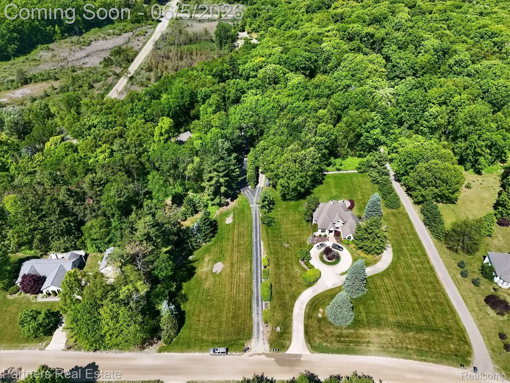 4053 Rolling Acres Drive Hartland Township MI 48353