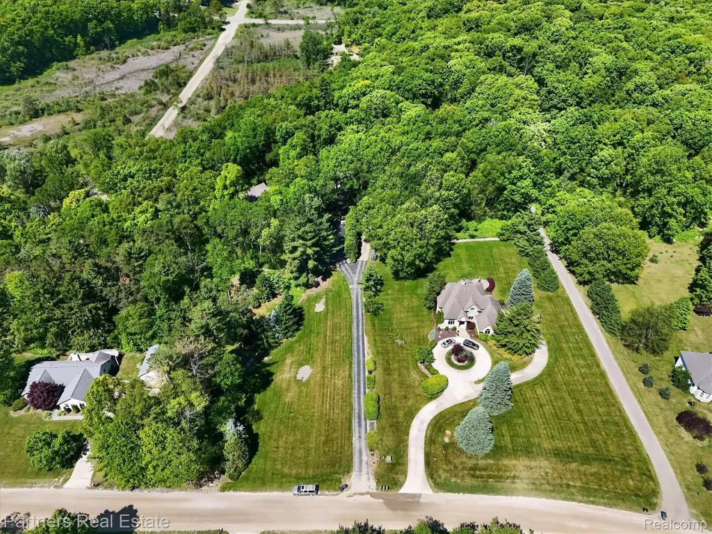 4053 Rolling Acres Drive Hartland Township MI 48353