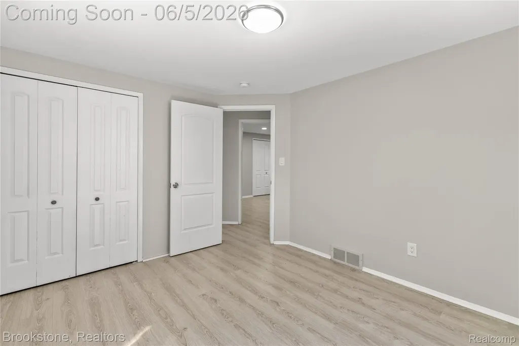 10835 Melbourne Avenue Allen Park City MI 48101