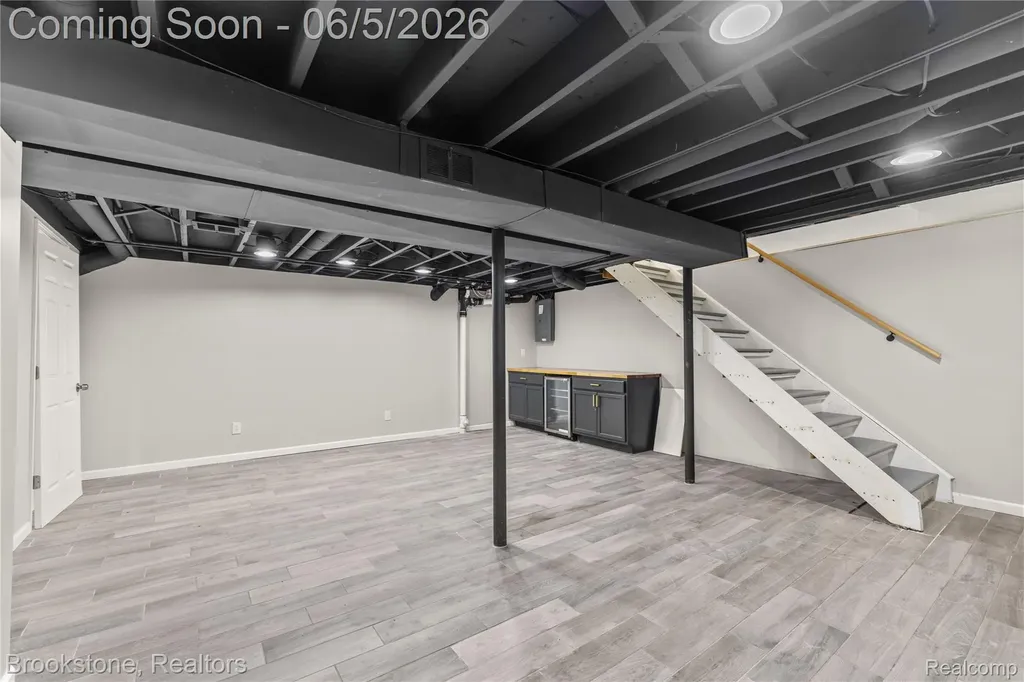 10835 Melbourne Avenue Allen Park City MI 48101
