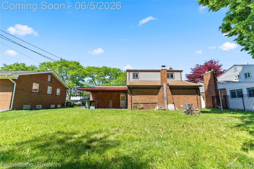 10835 Melbourne Avenue Allen Park City MI 48101
