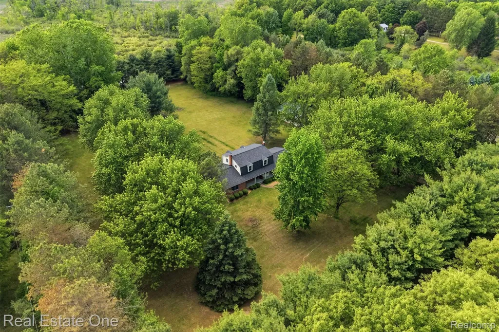 1765 Rowe Road Highland Charter Township MI 48380