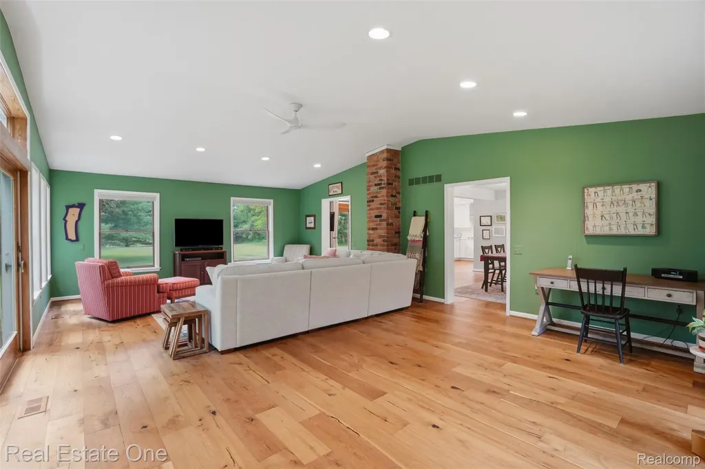1765 Rowe Road Highland Charter Township MI 48380