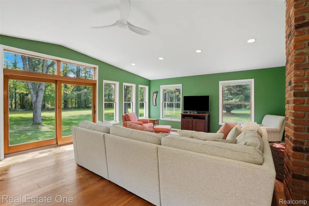 1765 Rowe Road Highland Charter Township MI 48380