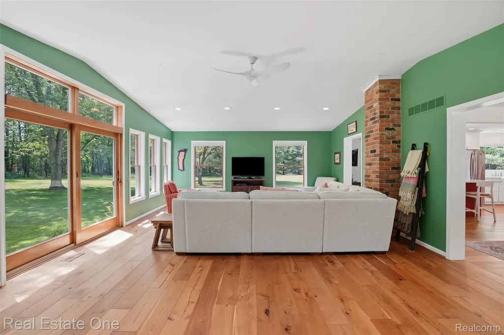 1765 Rowe Road Highland Charter Township MI 48380