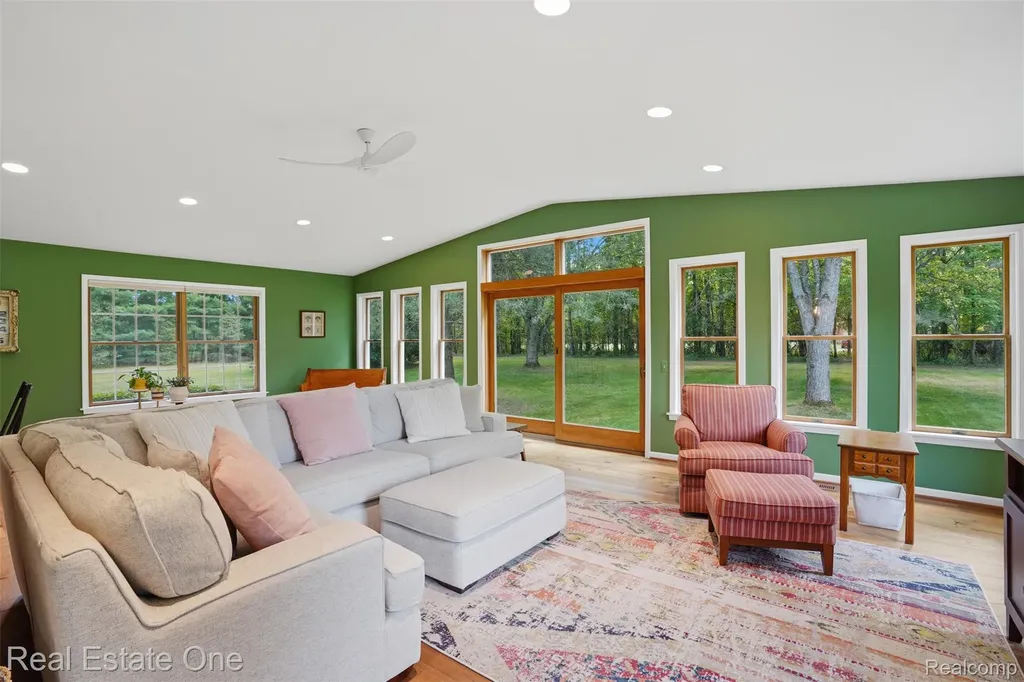 1765 Rowe Road Highland Charter Township MI 48380
