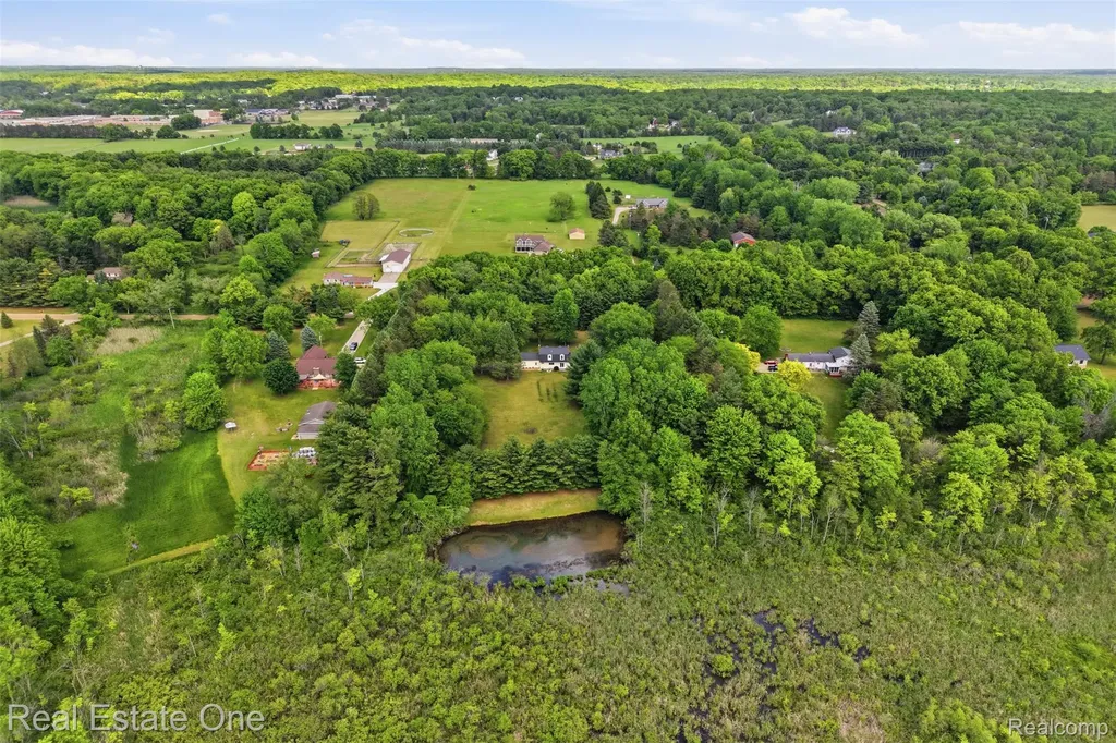 1765 Rowe Road Highland Charter Township MI 48380