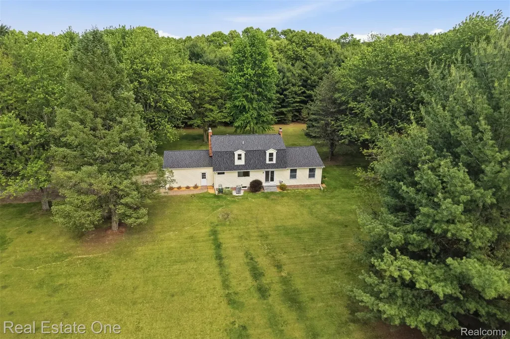 1765 Rowe Road Highland Charter Township MI 48380