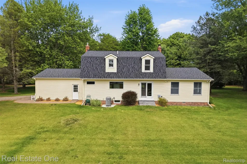 1765 Rowe Road Highland Charter Township MI 48380