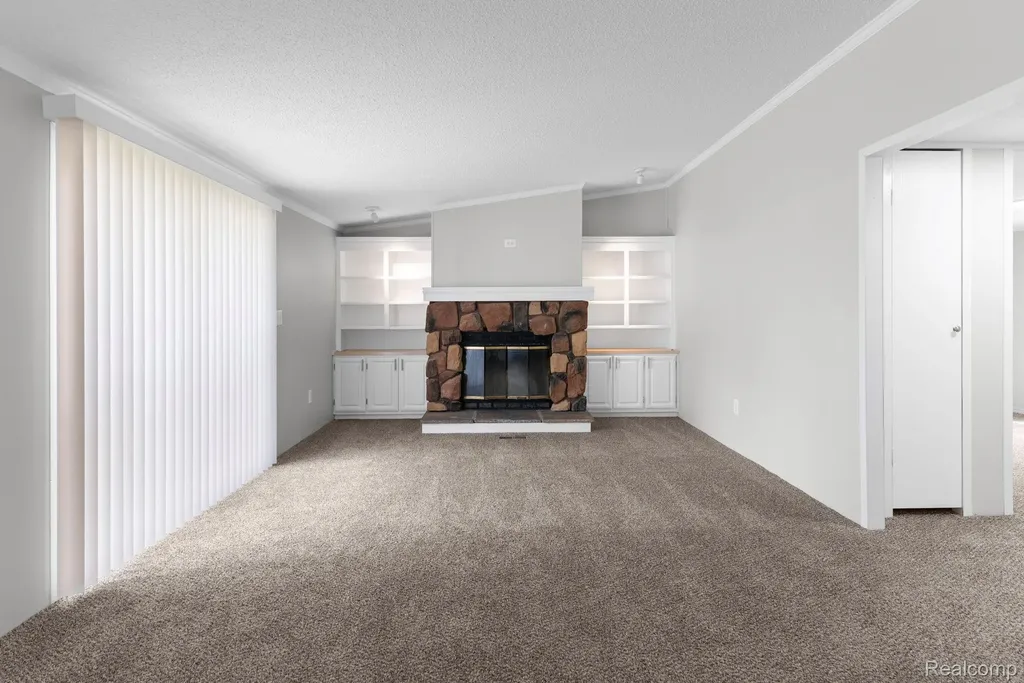 16 Canary Hill Drive Orion Charter Township MI 48359