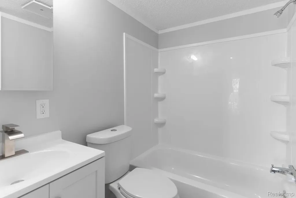 16 Canary Hill Drive Orion Charter Township MI 48359