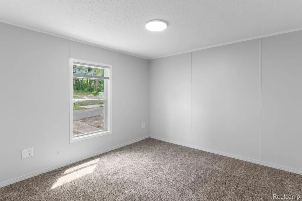 16 Canary Hill Drive Orion Charter Township MI 48359