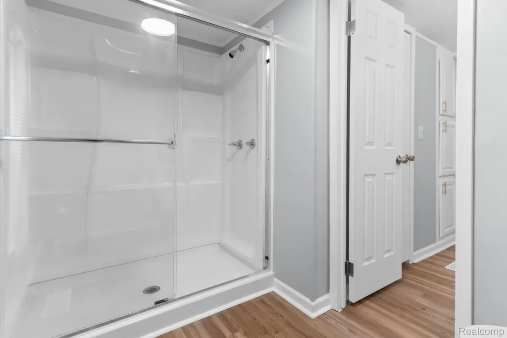 16 Canary Hill Drive Orion Charter Township MI 48359