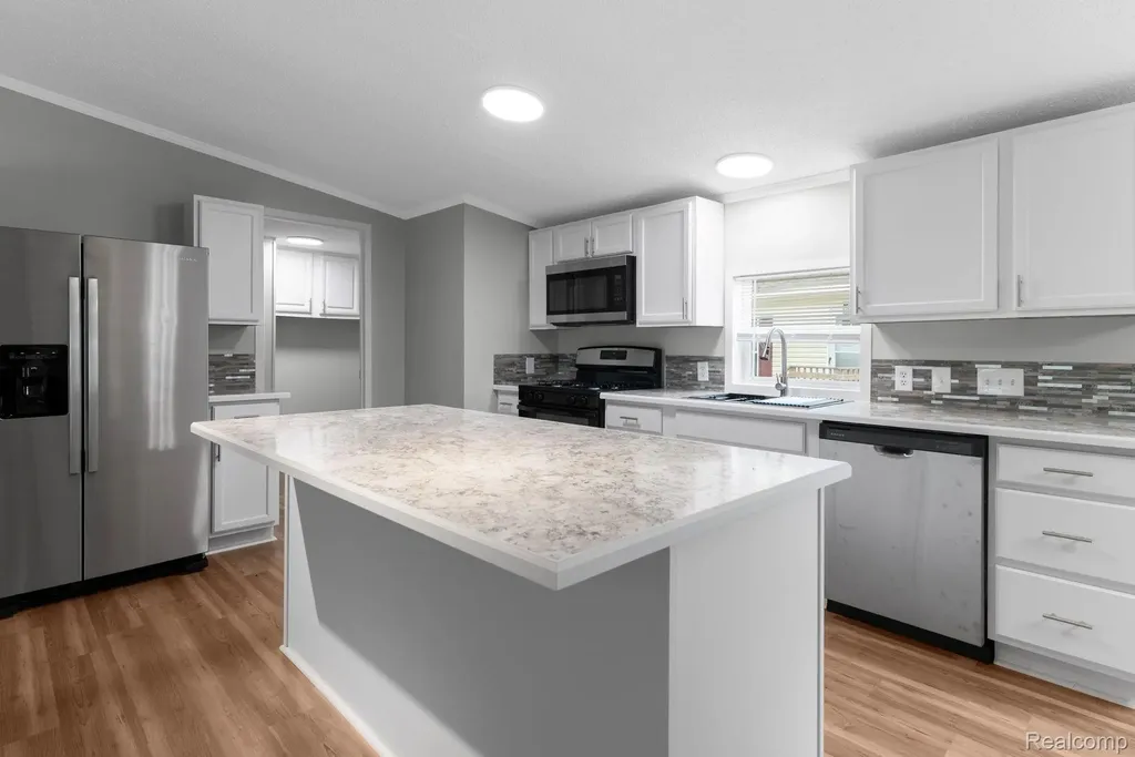 16 Canary Hill Drive Orion Charter Township MI 48359