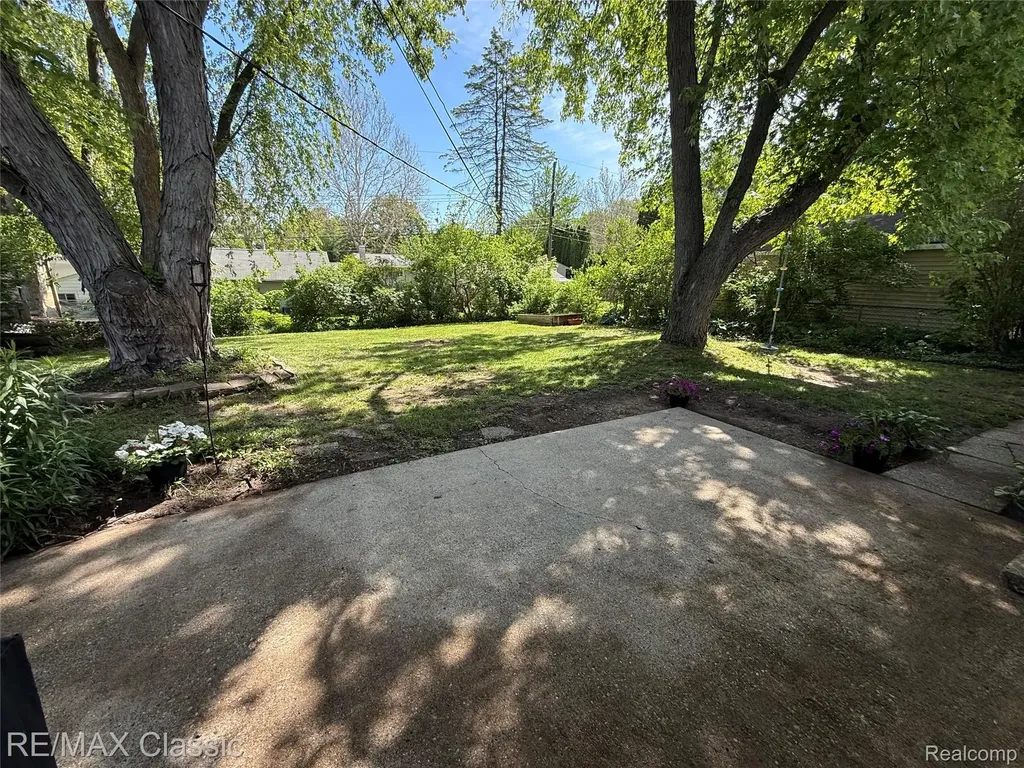 857 Panorama Drive Milford Village MI 48381