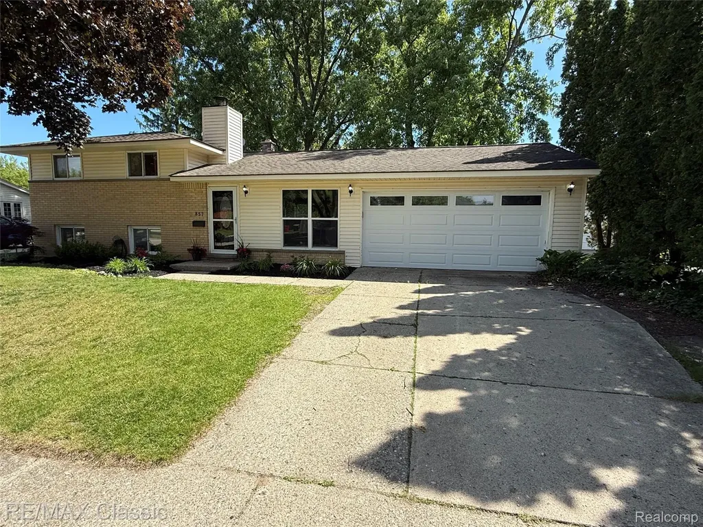 857 Panorama Drive Milford Village MI 48381