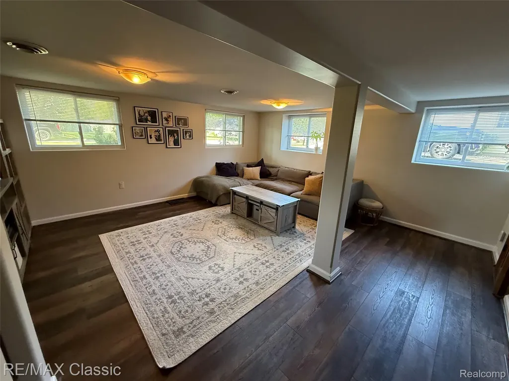 857 Panorama Drive Milford Village MI 48381