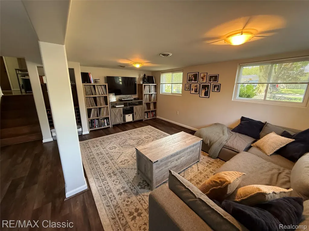 857 Panorama Drive Milford Village MI 48381