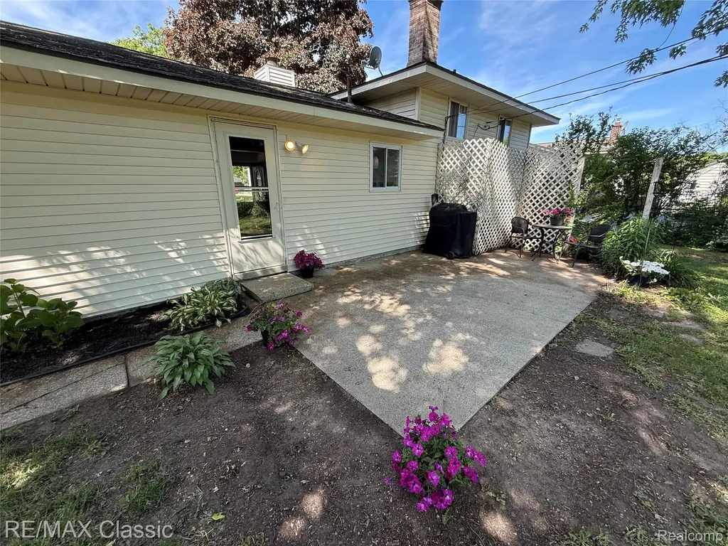 857 Panorama Drive Milford Village MI 48381