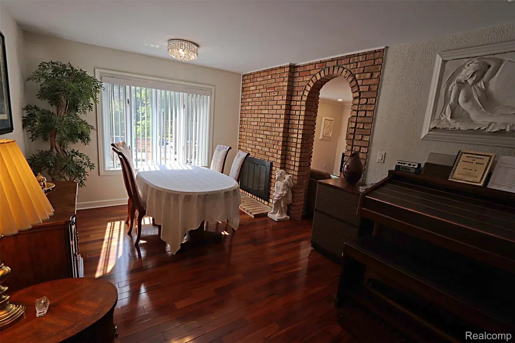 6198 Raintree Drive Canton Charter Township MI 48187