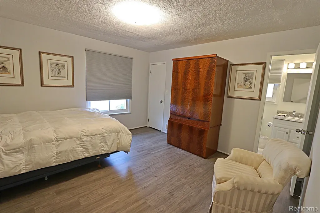 6198 Raintree Drive Canton Charter Township MI 48187
