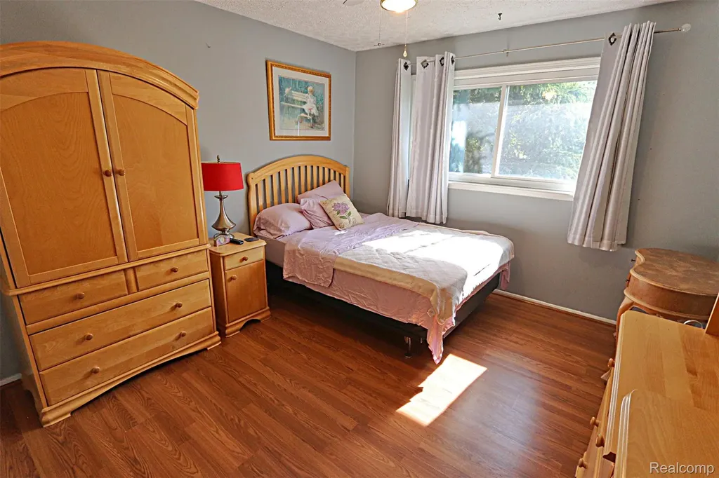 6198 Raintree Drive Canton Charter Township MI 48187
