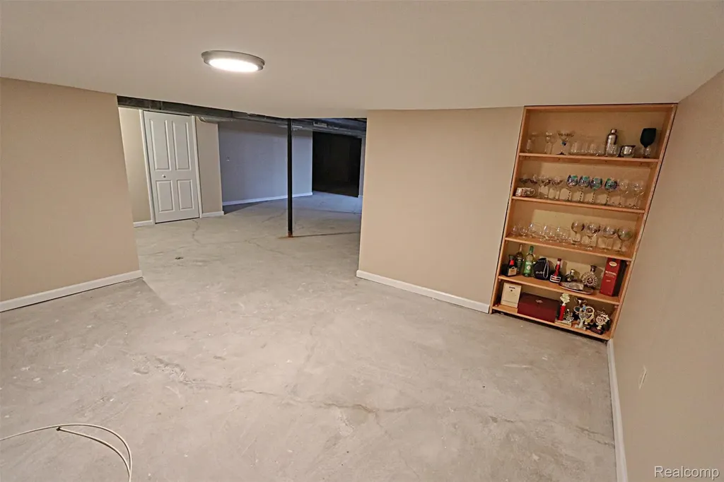6198 Raintree Drive Canton Charter Township MI 48187
