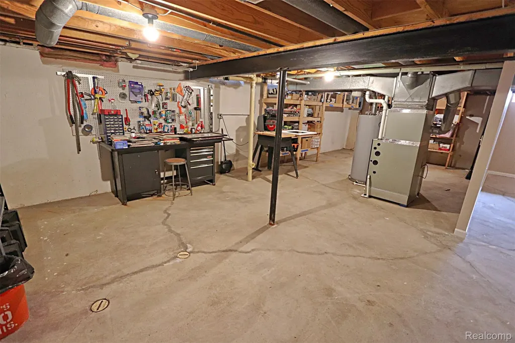 6198 Raintree Drive Canton Charter Township MI 48187