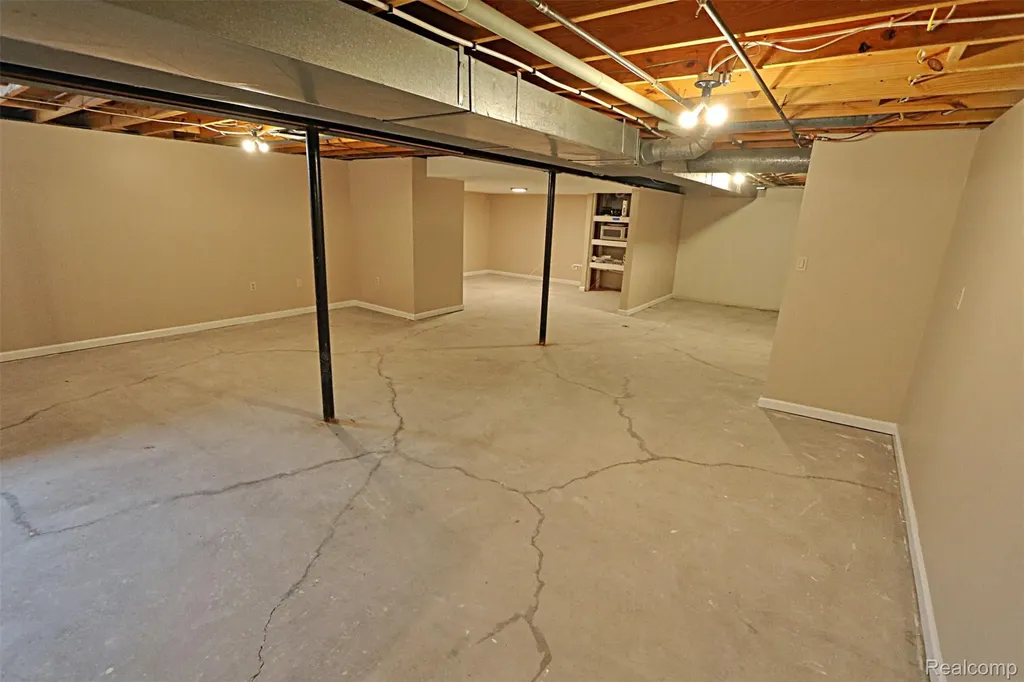 6198 Raintree Drive Canton Charter Township MI 48187