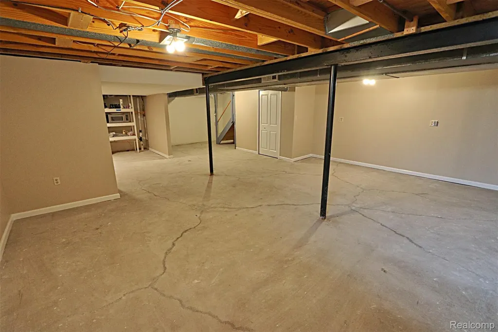 6198 Raintree Drive Canton Charter Township MI 48187