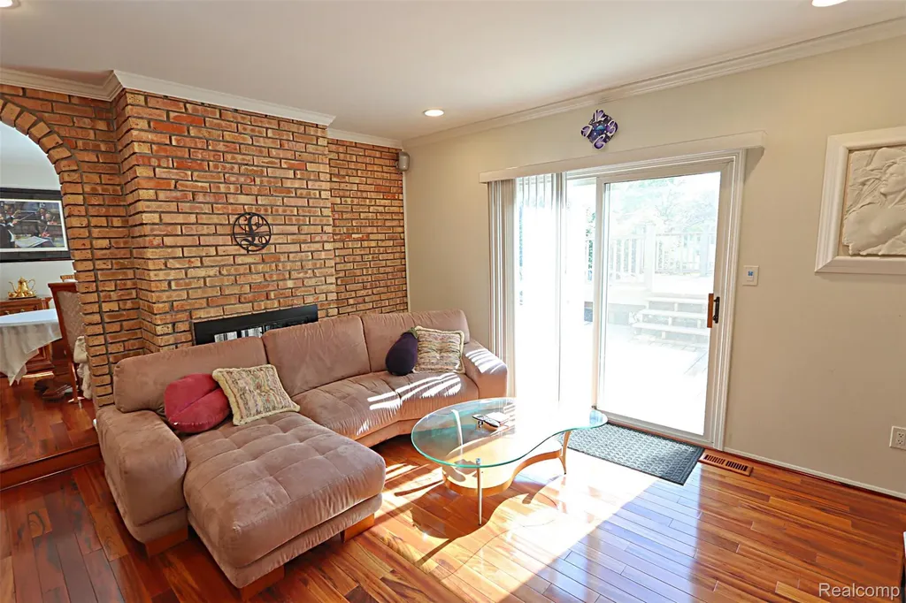 6198 Raintree Drive Canton Charter Township MI 48187