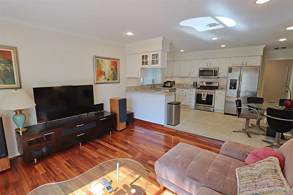 6198 Raintree Drive Canton Charter Township MI 48187
