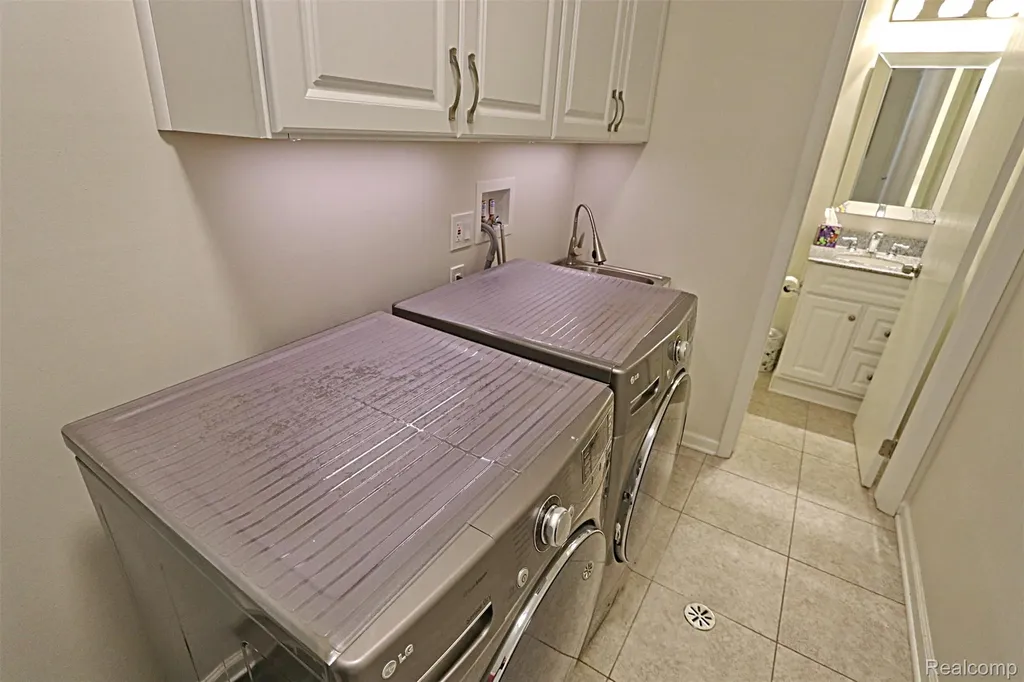 6198 Raintree Drive Canton Charter Township MI 48187