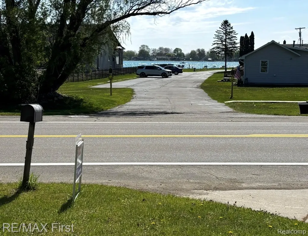 9280 River Road Clay Township MI 48001