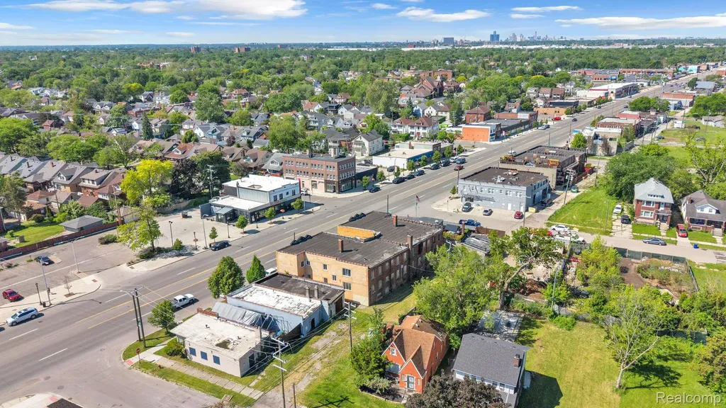 15523 Mack Avenue Detroit City MI 48224