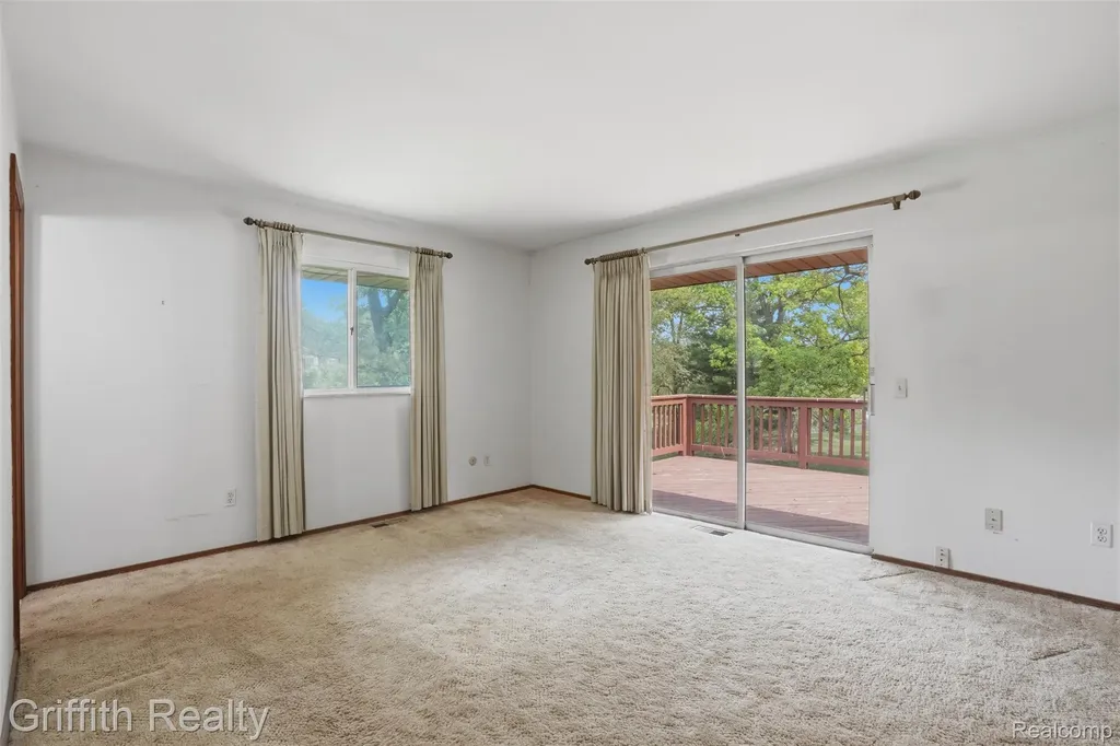 10646 Kenicott Trail Brighton Township MI 48114