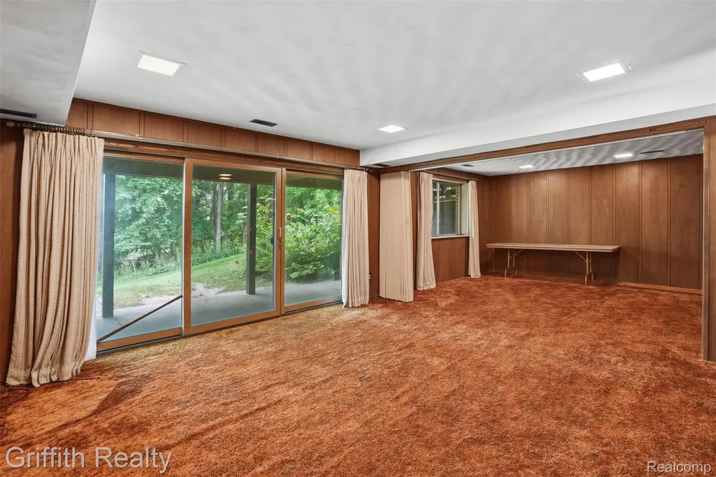 10646 Kenicott Trail Brighton Township MI 48114