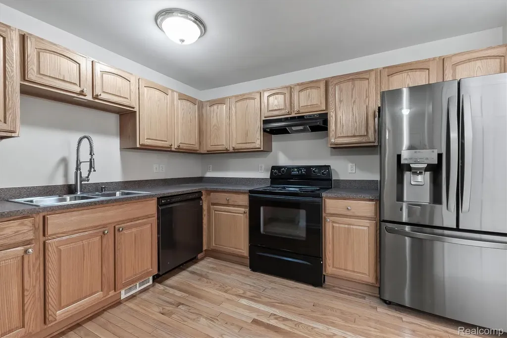 1513 Anne Drive Royal Oak City MI 48067