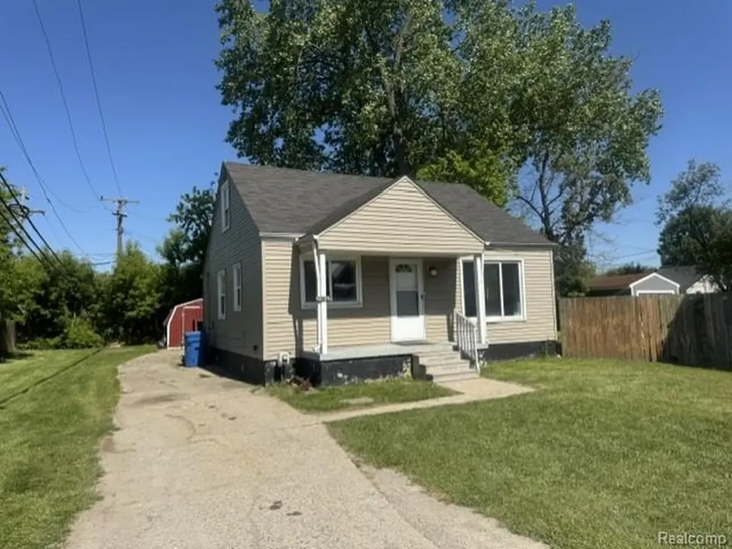 26648 Schoenherr Road Warren City MI 48089