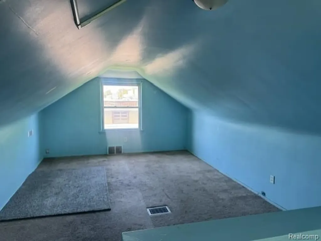26648 Schoenherr Road Warren City MI 48089