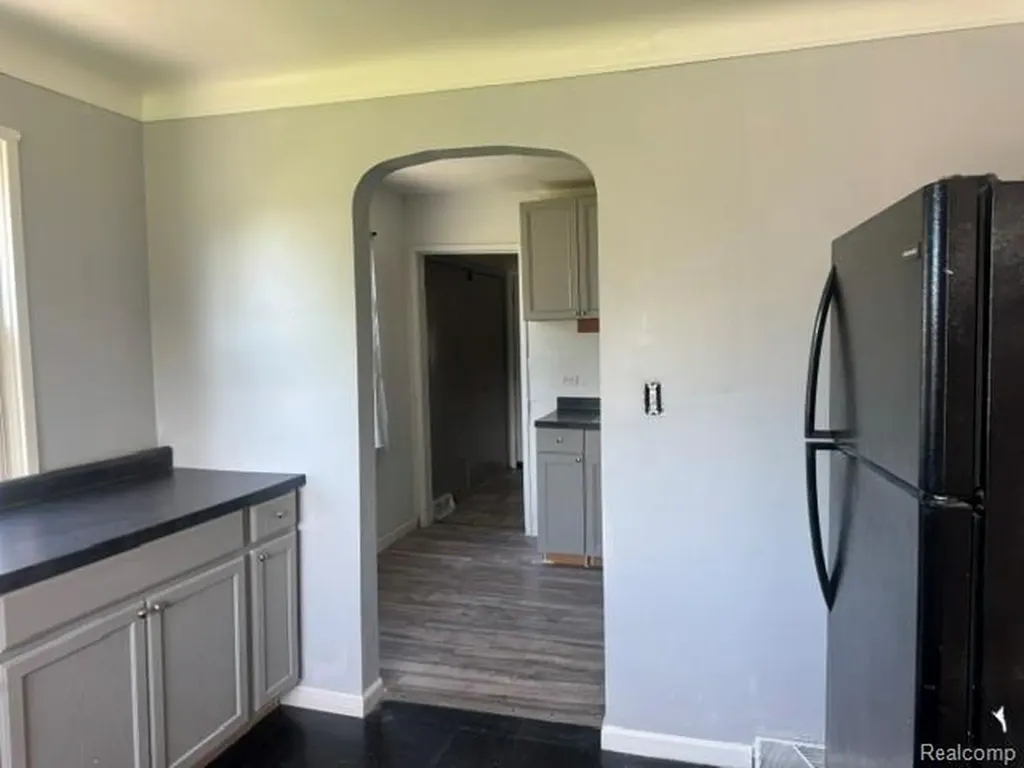26648 Schoenherr Road Warren City MI 48089