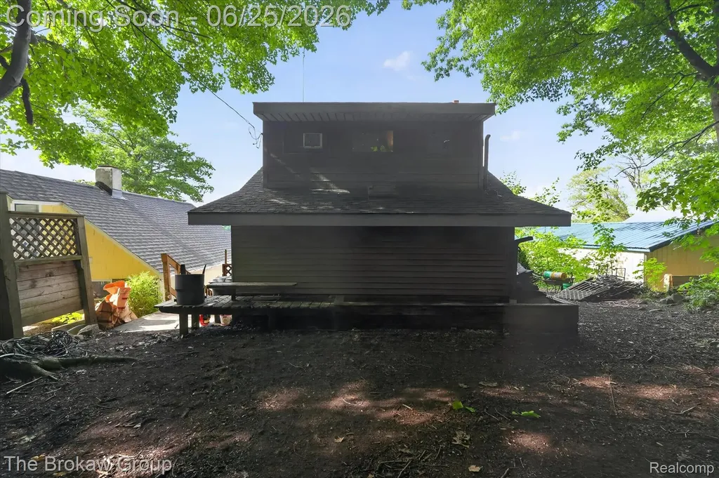 2076 Gray Park Drive Oregon Township MI 48446