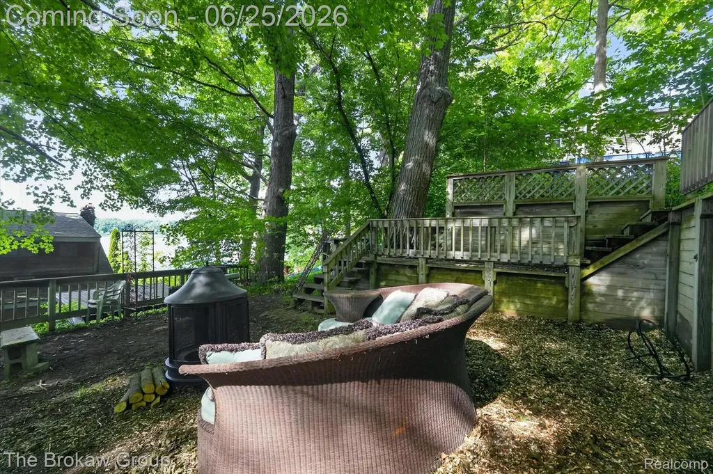 2076 Gray Park Drive Oregon Township MI 48446